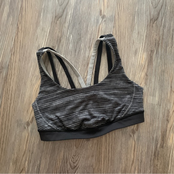 Lululemon Bra Size 4 - Picture 3 of 4